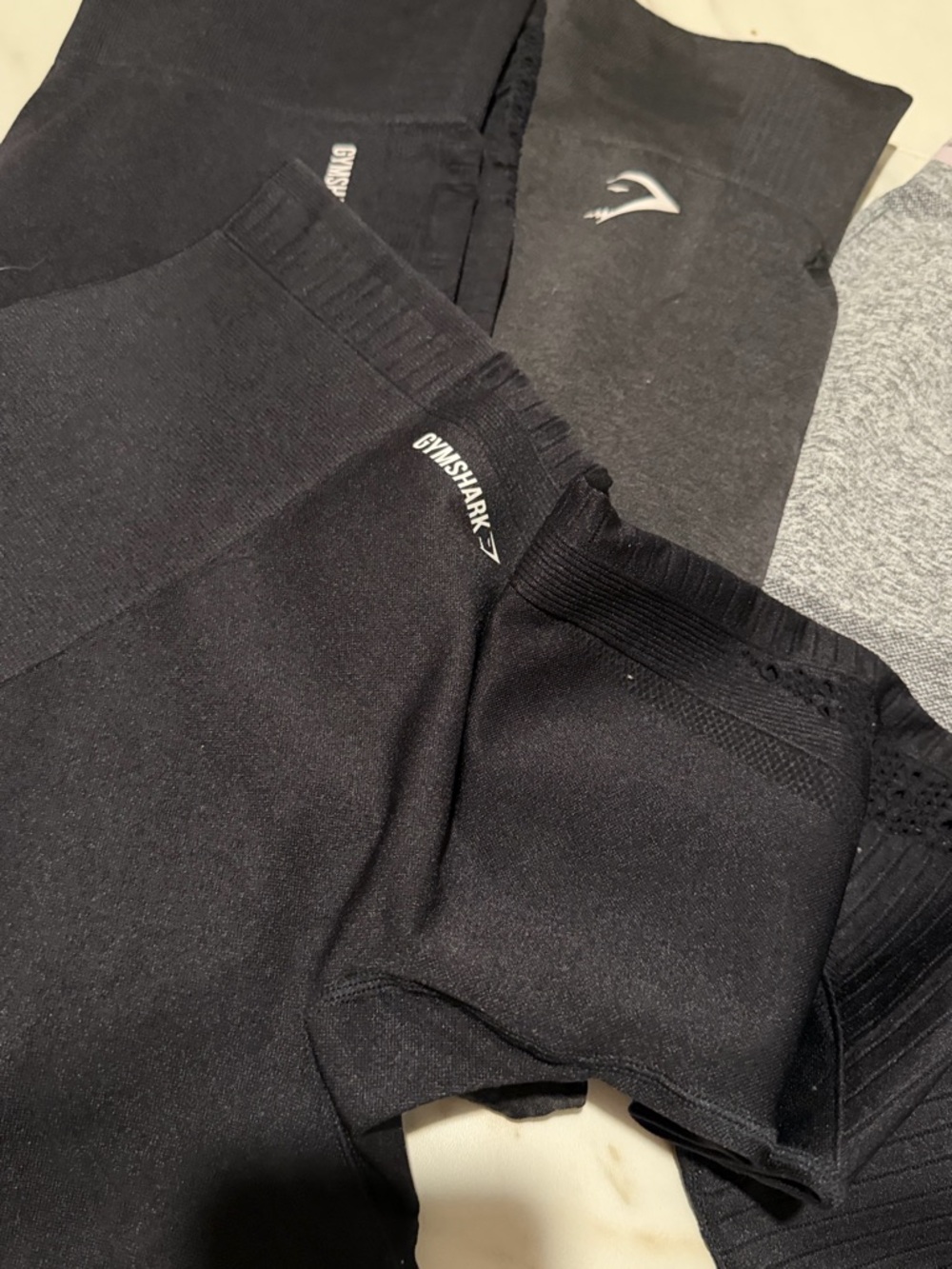 Gymshark Multi-Pack Leggings in Black, Gray and Pink-Trim Bundle of 5 - Picture 6 of 11